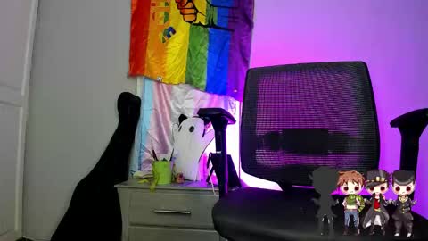 Charlie  online show from November 12, 2025, 7:20 am