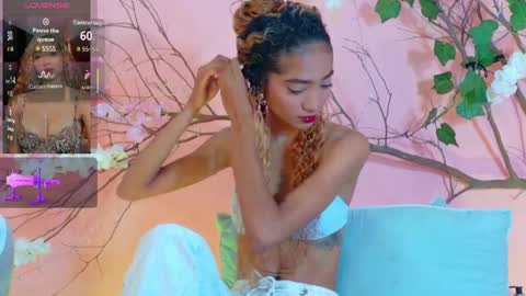 CHARLOTTE online show from March 25, 2026, 12:00 pm