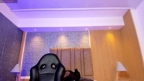 Snapshot of charlotte_whitee1 chatting on April 25, 2026, 11:24 am Charlotte Everyday From 0700 to 1300 Col Time online show from April 25, 2026, 11:24 am