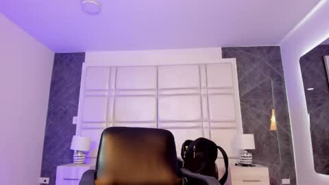 Snapshot of charlotte_whitee1 chatting on May 29, 2026, 11:19 am Charlotte Everyday From 0700 to 1300 Col Time online show from May 29, 2026, 11:19 am