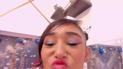 Charlotte  online show from December 16, 2025, 4:23 pm