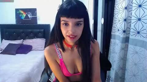 charlotte online show from November 14, 2025, 7:12 pm