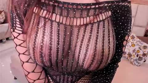 charlottee_foxx1 online show from October 21, 2025, 5:35 pm