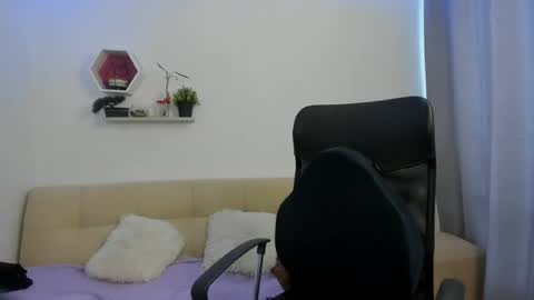 Snapshot of charlottelabouff chatting on June 16, 2026, 7:27 pm Charlotte online show from June 16, 2026, 7:27 pm
