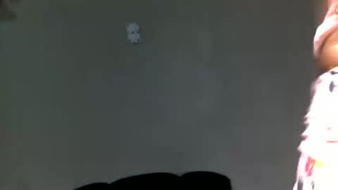 charlottequeen_21 online show from April 16, 2026, 1:28 am