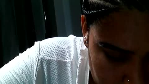 Snapshot of charlottequeen_21 chatting on July 17, 2026, 1:34 am charlottequeen_21 online show from July 17, 2026, 1:34 am