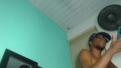 Snapshot of charly_vergonti_ chatting on December 21, 2024, 11:11 am charly_vergonti_ online show from December 21, 2024, 11:11 am