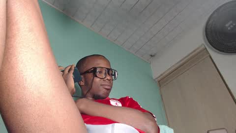 Snapshot of charly_vergonti_ chatting on January 10, 2025, 8:51 am charly_vergonti_ online show from January 10, 2025, 8:51 am