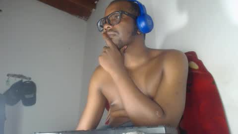 Snapshot of charly_vergonti_ chatting on September 15, 2025, 10:04 am charly_vergonti_ online show from September 15, 2025, 10:04 am