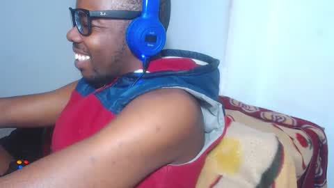 Snapshot of charly_vergonti_ chatting on October 5, 2025, 9:51 am charly_vergonti_ online show from October 5, 2025, 9:51 am