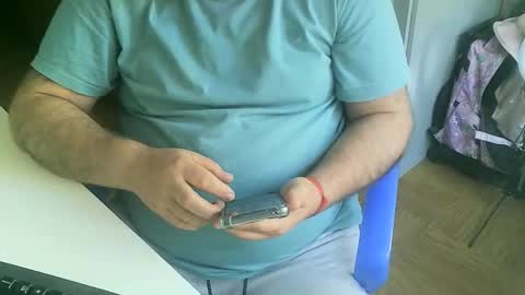 charly online show from April 15, 2026, 8:10 am