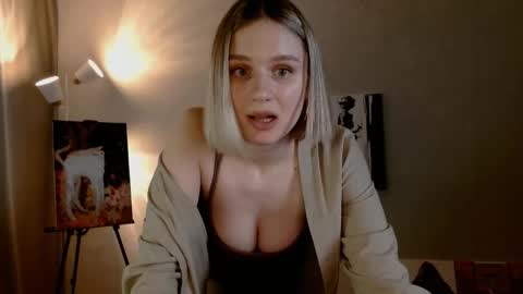 Michelle  online show from November 10, 2025, 6:45 am