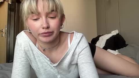 my fansly Charming daisy              My Wishlist  for new toys     online show from February 14, 2025, 9:56 am