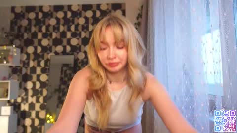 my fansly Charming daisy              My Wishlist  for new toys     online show from December 4, 2025, 8:23 am