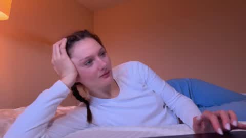 katie online show from November 10, 2025, 11:53 am