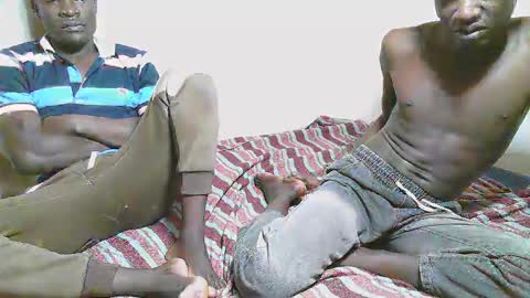 charmzboy online show from November 17, 2025, 4:46 pm