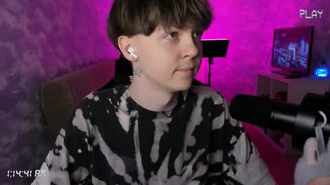 lynxy online show from October 27, 2025, 10:14 pm