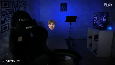 lynxy online show from November 3, 2025, 9:48 pm