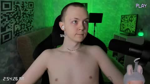 lynxy online show from December 16, 2025, 11:54 pm