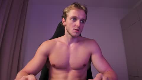 Snapshot of chasereed_ chatting on July 11, 2026, 8:33 pm Chase Reed online show from July 11, 2026, 8:33 pm