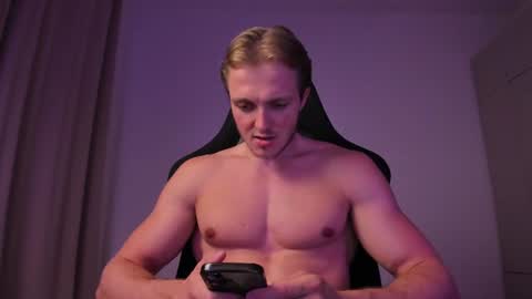 Snapshot of chasereed_ chatting on July 13, 2026, 10:01 pm Chase Reed online show from July 13, 2026, 10:01 pm