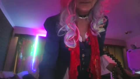 We Chat online show from October 15, 2025, 2:22 am