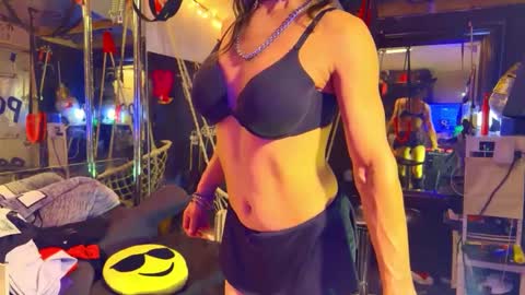 Snapshot of chavezechavez4207 chatting on February 6, 2025, 7:45 am MasterPRO online show from February 6, 2025, 7:45 am