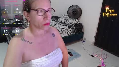 CHAYLA VICTORIA RUIZ  online show from October 25, 2025, 11:29 am