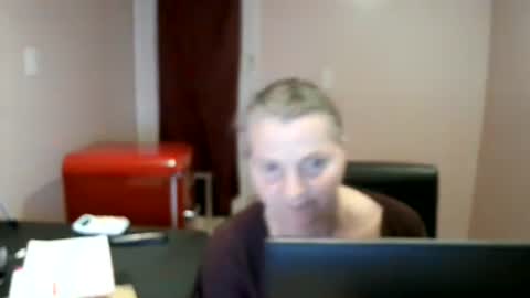 chealsiek online show from October 24, 2025, 12:41 am