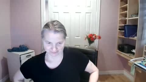Snapshot of chealsiek chatting on March 19, 2026, 10:14 pm chealsiek online show from March 19, 2026, 10:14 pm