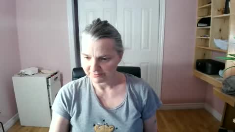 Snapshot of chealsiek chatting on April 11, 2026, 2:54 pm chealsiek online show from April 11, 2026, 2:54 pm