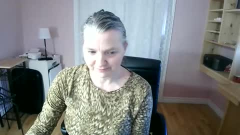Snapshot of chealsiek chatting on April 26, 2026, 12:58 pm chealsiek online show from April 26, 2026, 12:58 pm