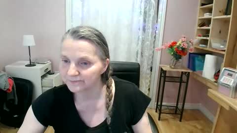 Snapshot of chealsiek chatting on May 16, 2026, 1:02 am chealsiek online show from May 16, 2026, 1:02 am