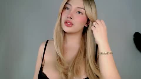 Athena online show from November 14, 2025, 5:50 am