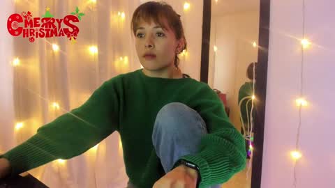 Regina Phalange online show from December 27, 2024, 9:32 pm