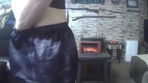 cheekers073163937 online show from April 14, 2026, 3:45 am