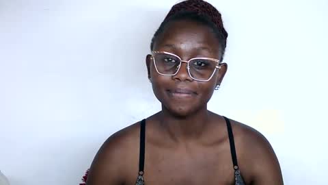 Snapshot of cheeky_charms chatting on October 6, 2025, 2:31 am cheeky_charms online show from October 6, 2025, 2:31 am