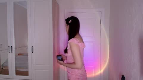 Amelia online show from May 7, 2026, 8:52 am
