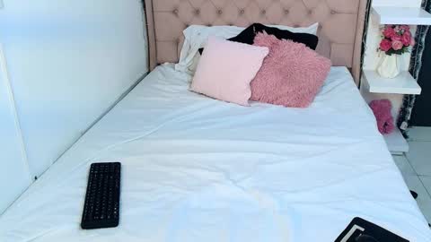 cheerry_moon online show from March 25, 2026, 9:32 pm