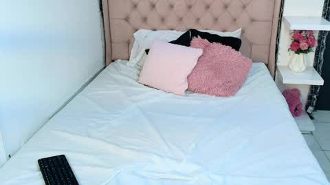 cheerry_moon online show from March 27, 2026, 8:41 pm