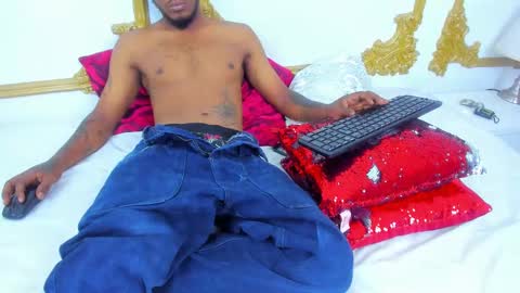 Snapshot of cheeto_333 chatting on February 5, 2025, 4:06 am Cheeto online show from February 5, 2025, 4:06 am