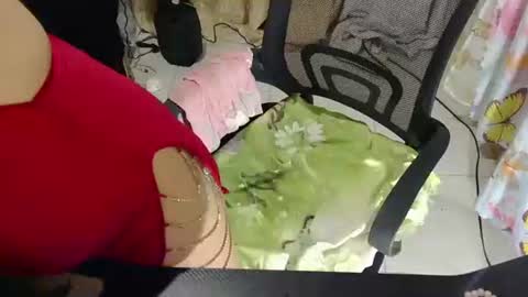 Snapshot of chellmore chatting on November 25, 2025, 6:46 am Chell online show from November 25, 2025, 6:46 am