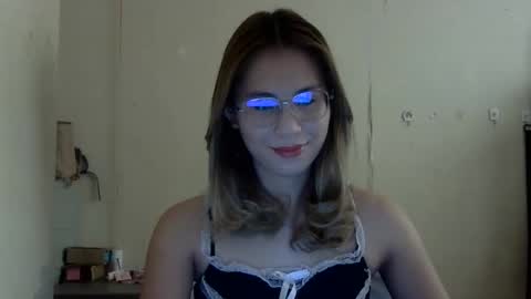 chelly4u69 online show from November 1, 2025, 3:52 am