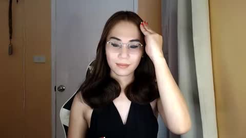 chelly4u69 online show from February 16, 2026, 11:06 am