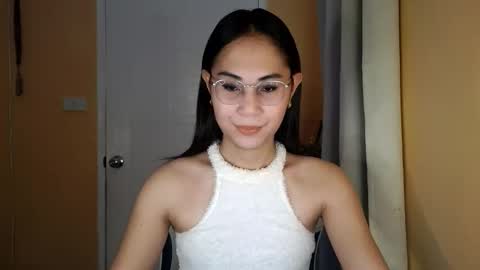 chelly4u69 online show from March 27, 2026, 10:48 am