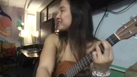 Snapshot of chellybear101 chatting on January 18, 2025, 4:59 am chellybear101 online show from January 18, 2025, 4:59 am