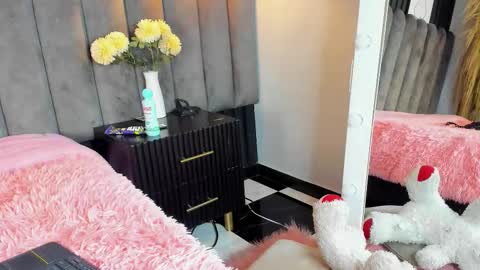 chelsea_bolton_ online show from November 18, 2025, 12:53 pm