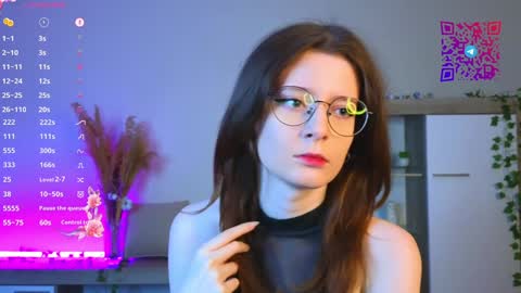 Mona online show from December 5, 2024, 3:06 pm