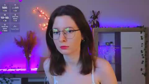 Mona online show from February 26, 2025, 3:30 pm