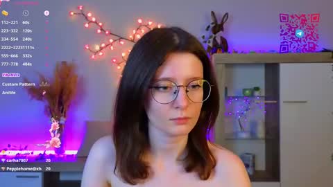 Mona online show from March 11, 2025, 9:26 pm